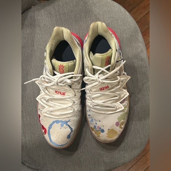 Nike Kyrie 5 x Bandulu Embroidered Splatters 2019 Mens Size 7Y Basketball